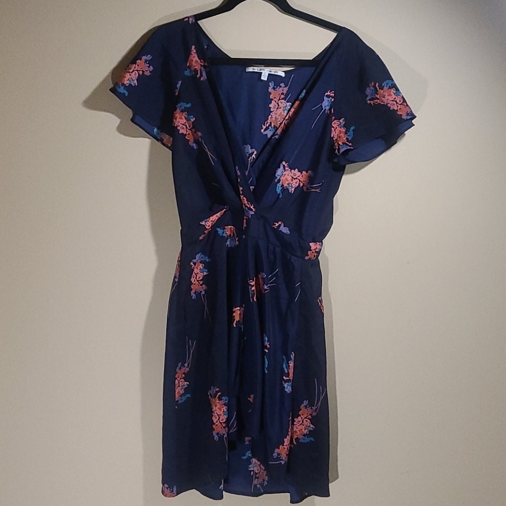 Floral flutter sleeve dress